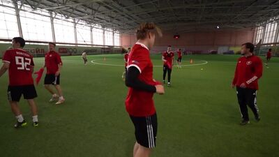 {El Clásico alemán} Broma a los novatos del Amkala en el primer entrenamiento _ ¡Todos reunidos - 5.ª temporada!