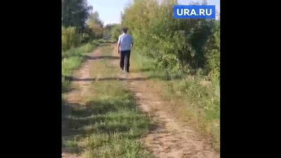 Den Journalisten wurde die Stelle gezeigt, an der das ermordete Mädchen aus Tjumen gefunden wurde