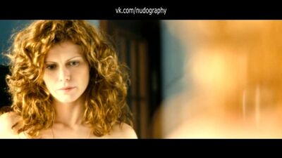 Regina Myannik nue dans le film « La neige ne fond pas pour toujours... » (2008, Victoria Markina)