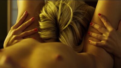 Chelsey Reist, Sharon Hinnendael – Uścisk wampira / Chelsey Reist, Sharon Hinnendael – Embrace of the Vampire (2013)