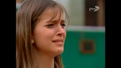 Rebelde Way / Espíritu rebelde (Mía y Manuel) - Traición