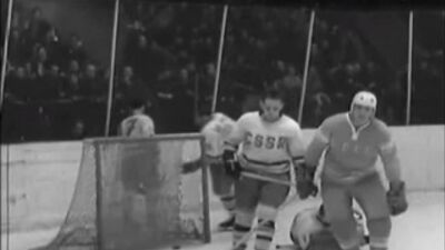 Crónica do desporto. Checoslováquia - URSS. Professores e alunos de hóquei